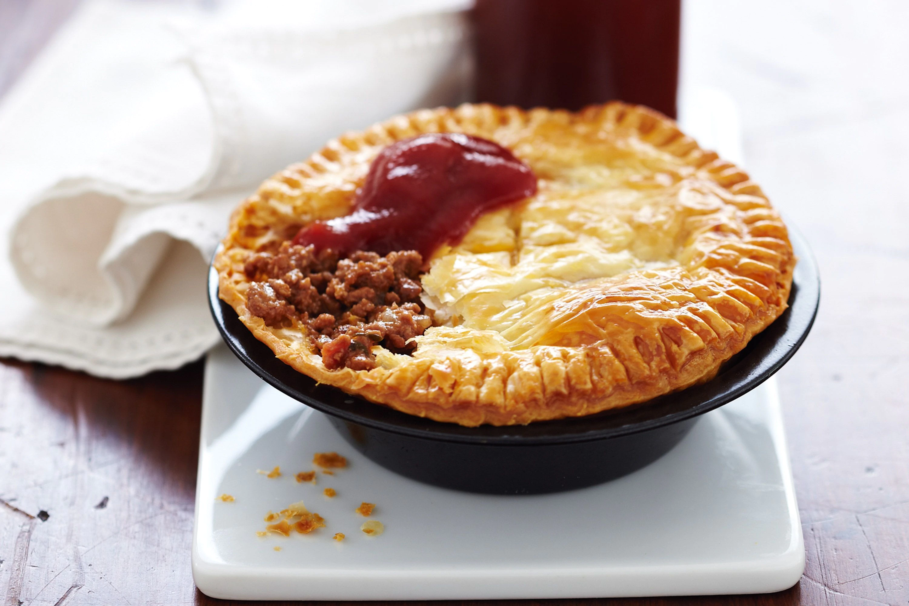 Traditional Australian meat pie